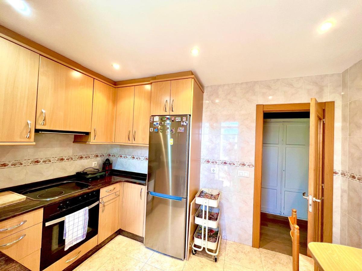 Apartamento Puertu Chicu con plaza de garaje privada Llanes Exterior foto